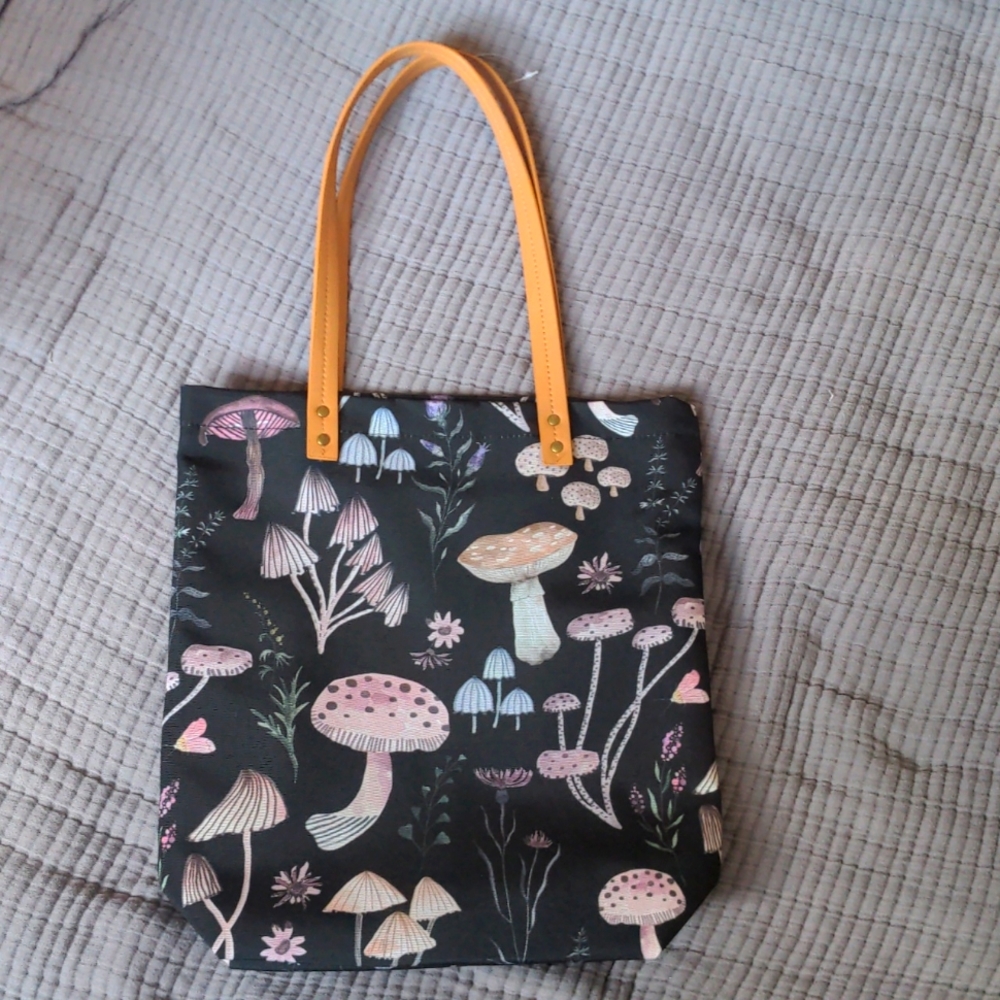 Mushroom tote bag